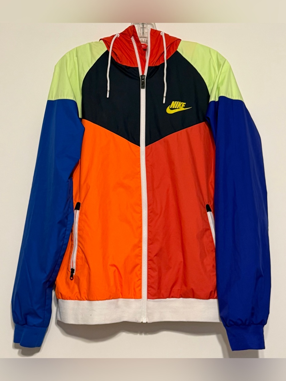 Nike Colorblock Chevron Windrunner Jacket Men’s Medium 902353-852